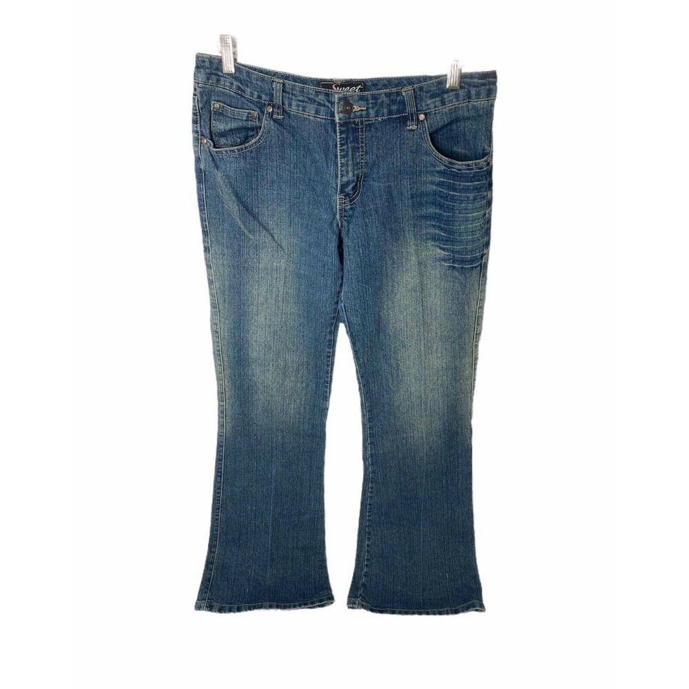 Sweet Girl Junior's Flair Leg Jean's Blue Denim Feathers 5-Pocket Size 11 X 32